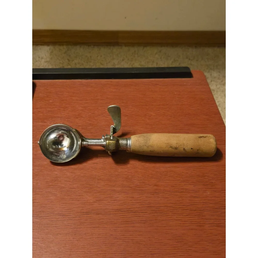 Vintage Arnold Racine Wis No 30 Ice Cream Scoop Wood Handle Pat 1927 Antique